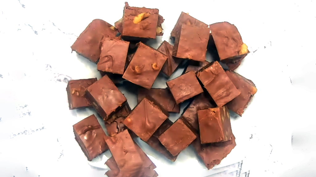 Jet Puffed Marshmallow Fudge Recipe, how to make fudge with jet-puffed marshmallow creme